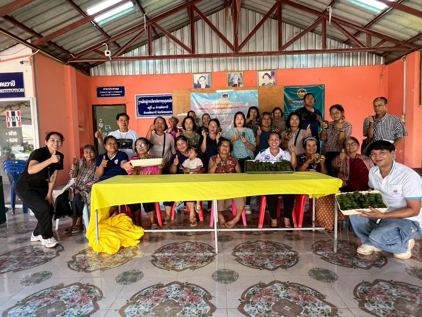 🍍 พช.รัตนวาปี จัดโครงการสนับสนุนและให้ความช่วยเหลือครัวเรือนยากจนแบบบูรณาการด้วยเครือข่ายผู้นำอาสาพัฒนาชุมชน กิจกรรมสาธิตการทำแหนมหมู